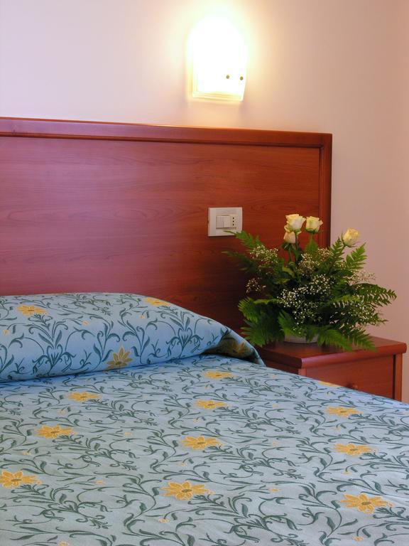 Albergo La Rocca Assise Chambre photo