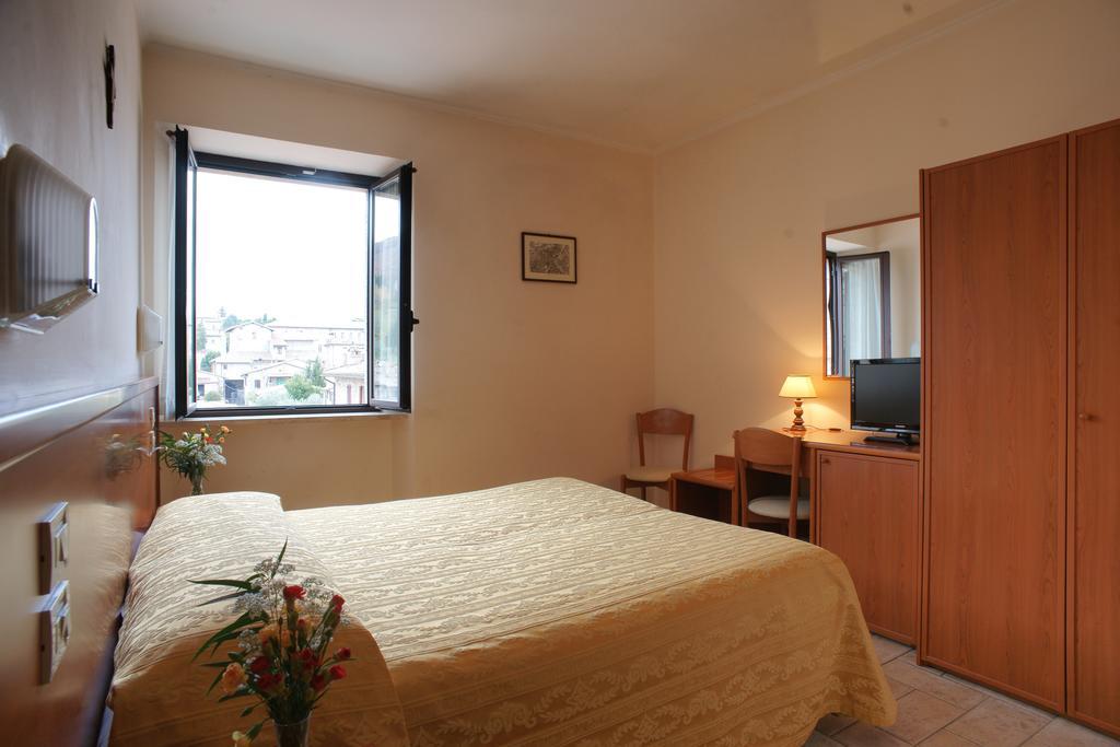 Albergo La Rocca Assise Chambre photo