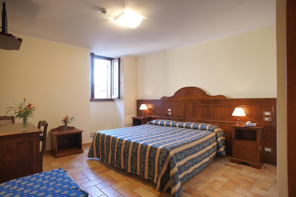 Albergo La Rocca Assise Chambre photo