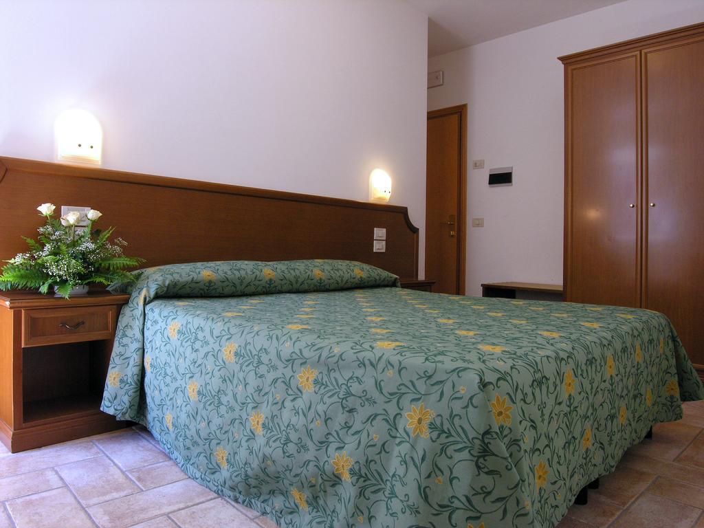 Albergo La Rocca Assise Chambre photo