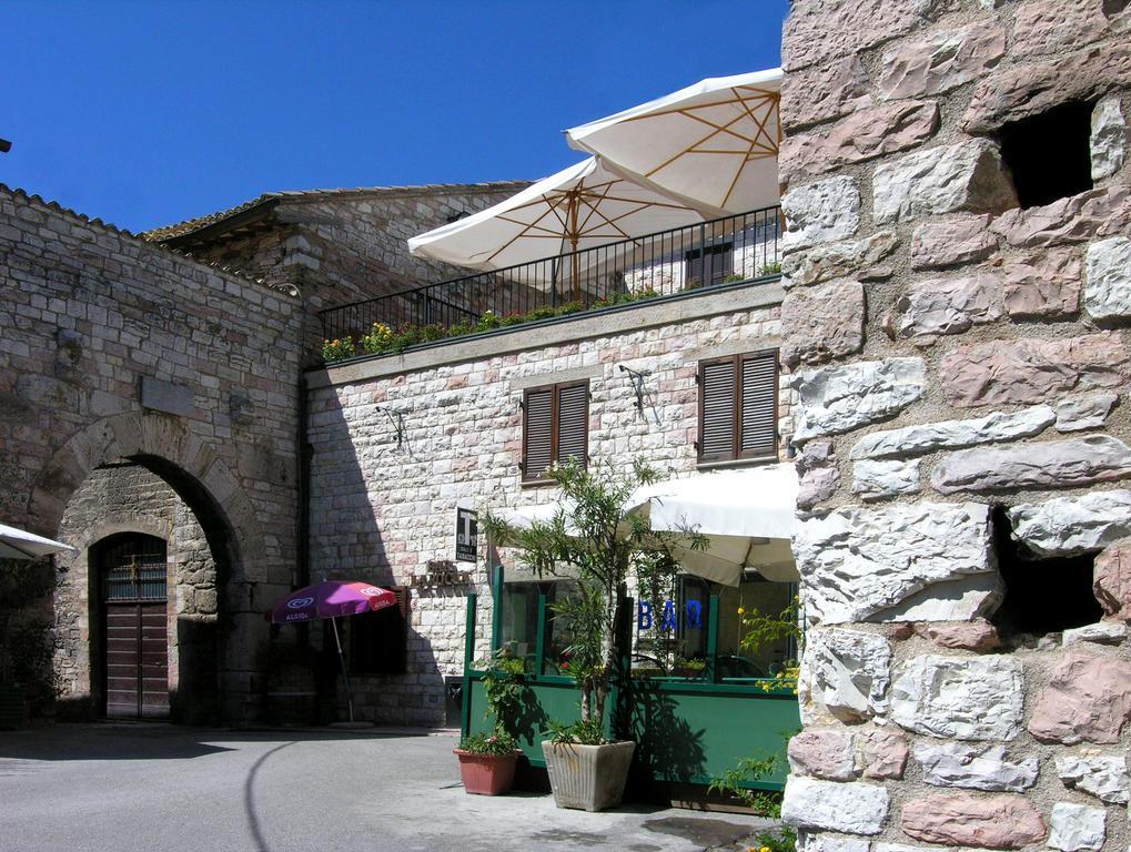 Albergo La Rocca Assise Extérieur photo